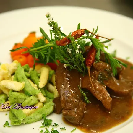 沃姆-卢克尔宾馆 *