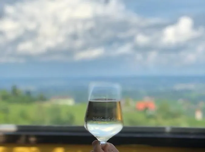 Wohlmuth-lueckl Han/Misafirhane *