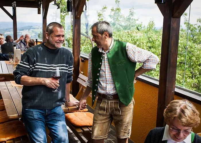 沃姆-卢克尔宾馆 * 绍萨尔地区基策克