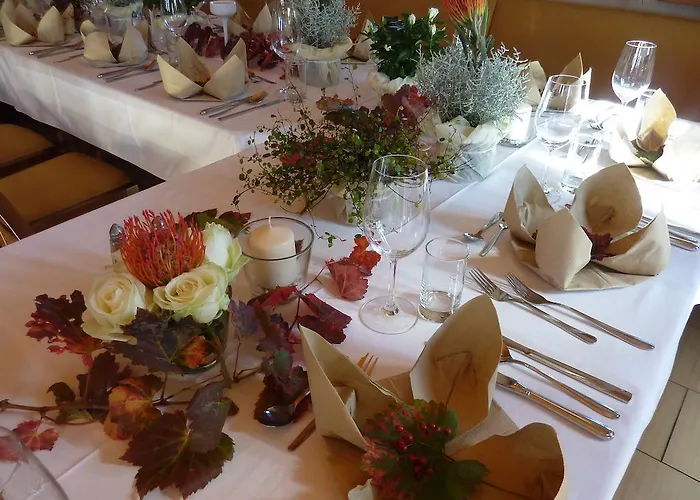 沃姆-卢克尔宾馆 *