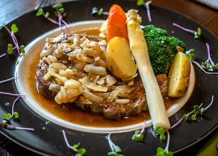 沃姆-卢克尔宾馆 *